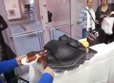 Симуляция...)