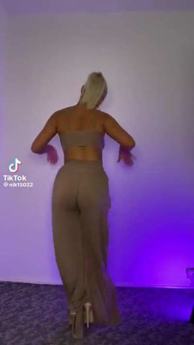 @nik15022
