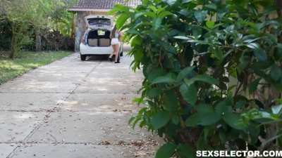 Xxlayna Marie is just moving next door to you. Will you go out there and offer her a hand with her boxes?