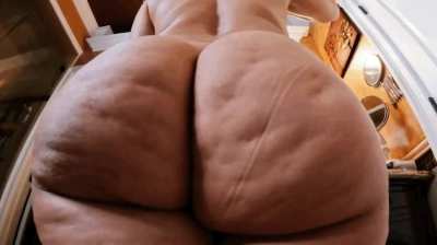 I&rsquo;ve gained a little weight so my booty and thighs have gotten bigger and I have gotten hornier. Cum say hi. 