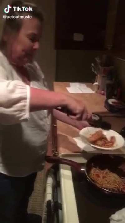When your friend&rsquo;s mom makes you food