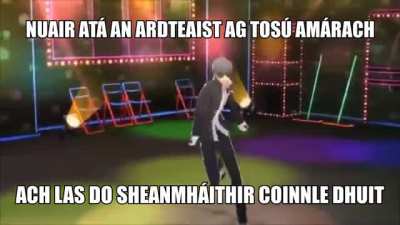 Seanmh&aacute;ithir ag teacht isteach clutch mar a deirtear
