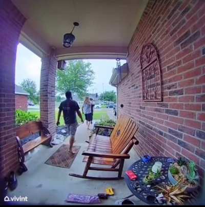 Kid barely makes it home to escape bully