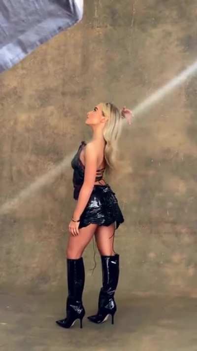 Sabrina Carpenter 