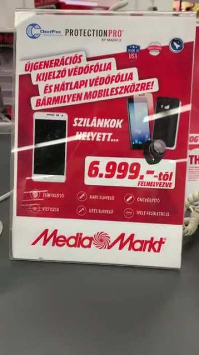 Media Markt &uacute;jgener&aacute;ci&oacute;s kijelző v&eacute;dőf&oacute;lia