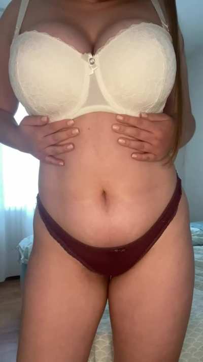 I rarely post videos showing my chubby tummy… plz be nice