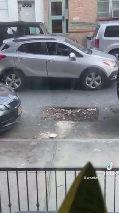 Keeping traffic entertaining