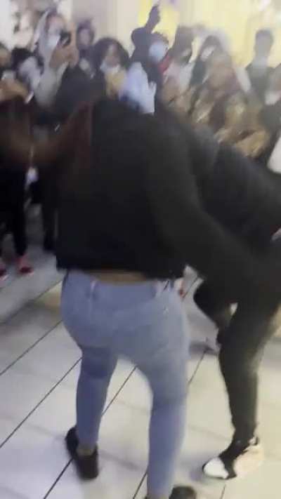Repost another fight at my school (not me recording) Try to keep y&rsquo;all&rsquo;s racist comments to a minimum this time 💀