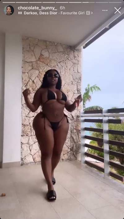 Big Black ASS