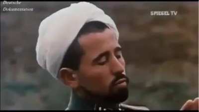 13. Waffen-Gebirgs-Division der SS "Handschar" Muslime w&auml;hrend eines Gebets