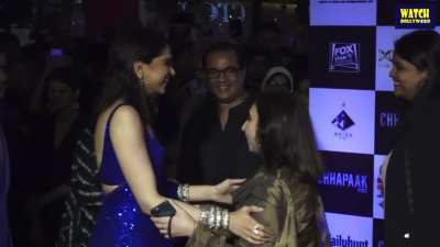 An event especially for Deepika Padukone&rsquo;s fappers. A premier of sexy pics of her in the large screen, a mass shagging in theatre in front of our goddess and she starts hugging many of her fappers before the event as appreciation. What will you say our Cu