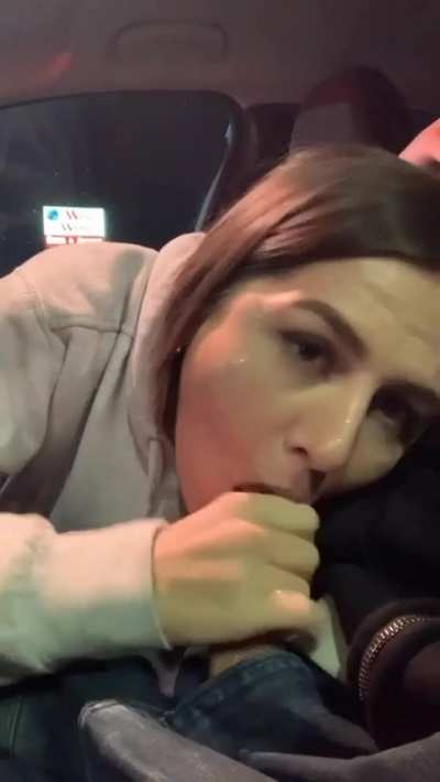 Cumslut in the car