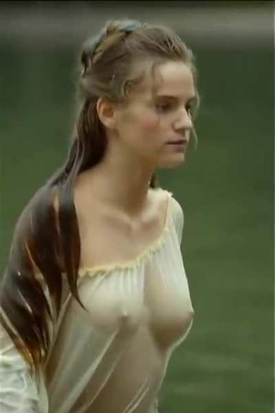 Noemie Schmidt