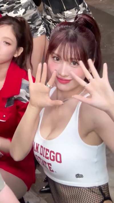 TWICE - Momo