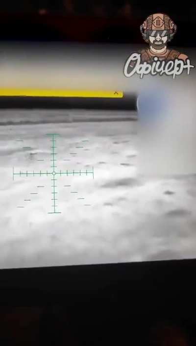 An unsuccessful attempt by a Russian FPV drone to destroy the Ukrainian hexacopter "Baba Yaga" in the direction of Marinka