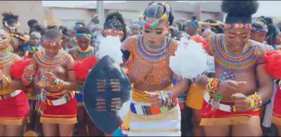 more dancing parade