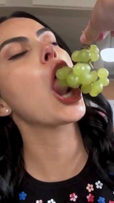Camila Mendes
