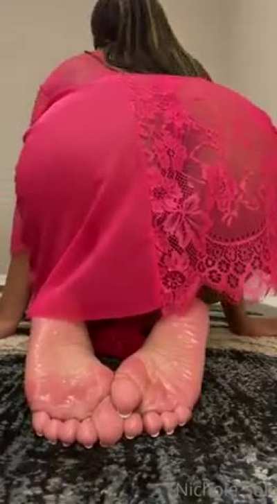 The way she says &ldquo;bust&rdquo; gets me every time 💦💦