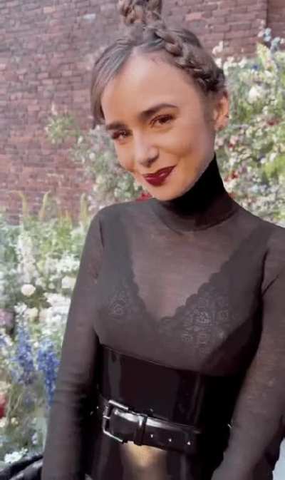 Lily Collins