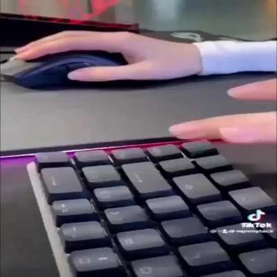 gaming in 2083