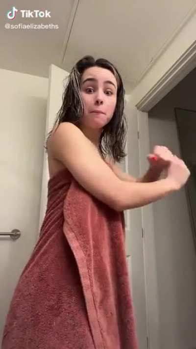 Female Baseball Player | @sofiaelizabeths