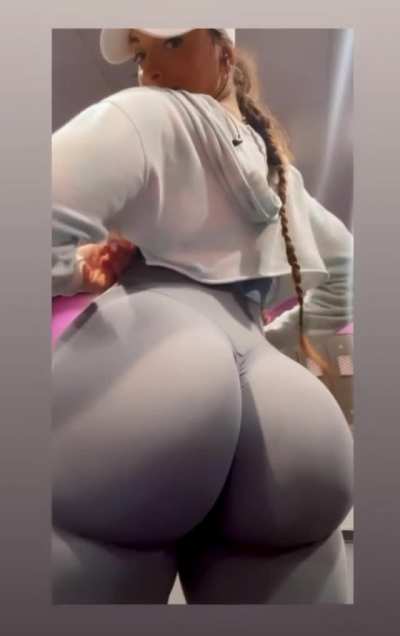 Would you fuck me at the gym?