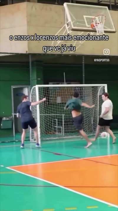 Orra, teve joguinho com membros do sub e nem me chamaram....kkkkkk