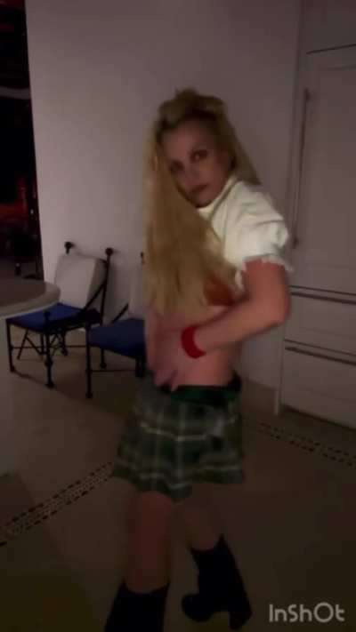 Green Skirt 2.
