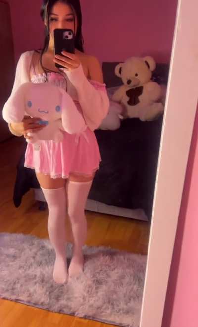 This outfit is so cute ⸜(｡˃ ᵕ ˂ )⸝♡