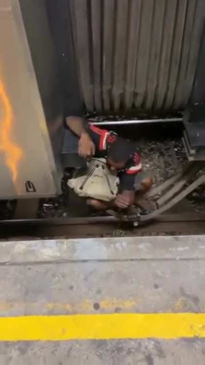 Brinca muito