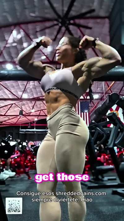 Day 31 of me flexing until I reach 1 Million/ Have my own Fornite and Marvel skin .Full flexis at shreddedgains.com #zillionaire #shreddedgains #musclegoddess #glutegoddess #carolynemarquez