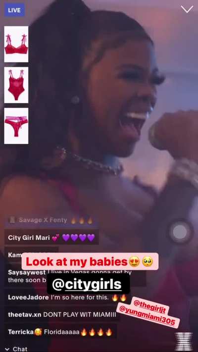 Live performance in Fenty