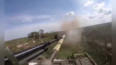 Ru pov: The tank of the Armed Forces of Ukraine got into a very close battle in the Nikolaev direction. A Russian truck and MTLB came rushing towards them.