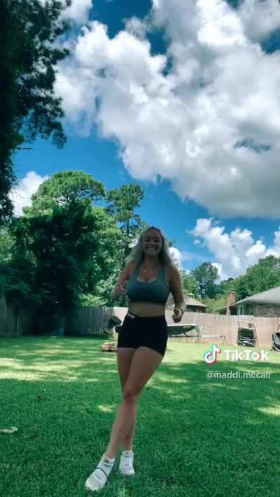 She&rsquo;s flippin hot