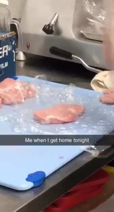 me🔨irl