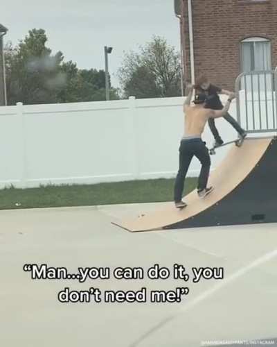 Big skate dude teaches little skate dude