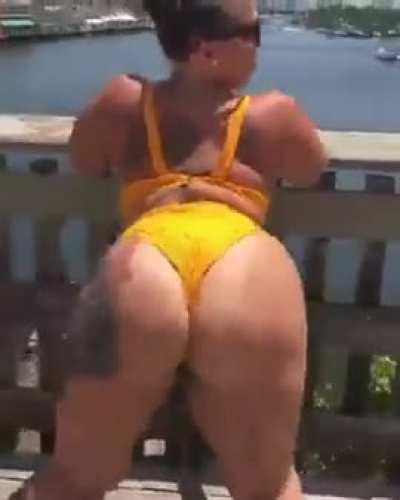 Thunda Bikini Booty Clapping ☀️🍑👏🏽