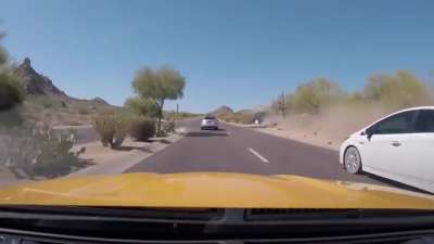[USA] Agressive Jeep driver loses control