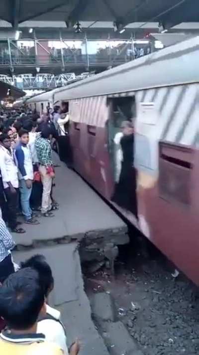 Least crowded train in Endia.