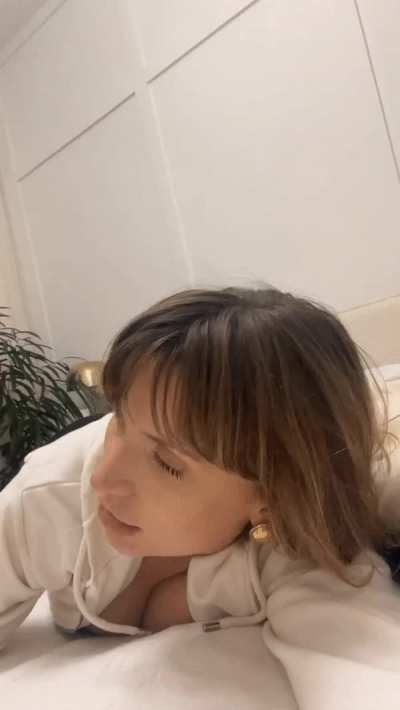 Anna Dec