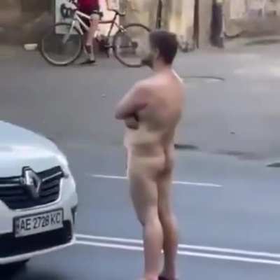 Man shows how to handle protesters blocking your car