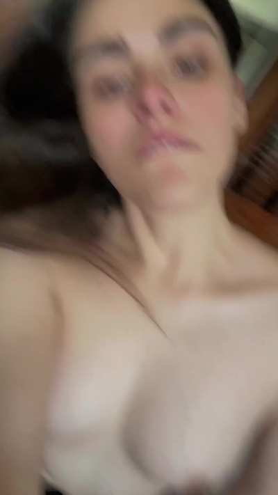 sluts like me with small tits fuck the best, wanna bet?