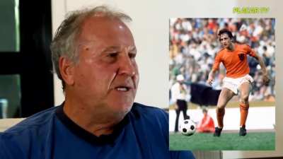 Zico responde se jogou mais que alguns jogadores.