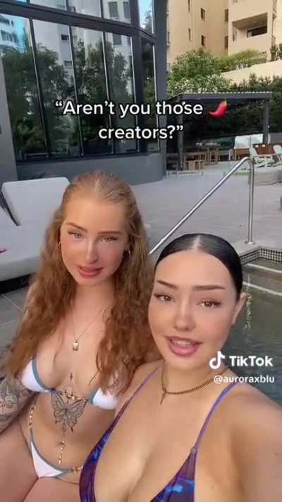 Tatted Redhead @auroraxblu with busty @cococee_