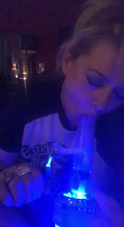 Well&hellip; I guess they didn&rsquo;t lie when they said meth makes you horny.😳