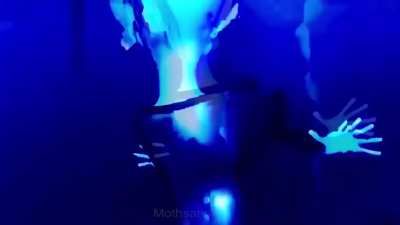 Bueno, ya que al Juan le gustan los videos con este tipo de humor, he decidido poner mi grano de arena y hacer este moj&oacute;n de aqu&iacute;: (Disfr&uacute;tenlo)