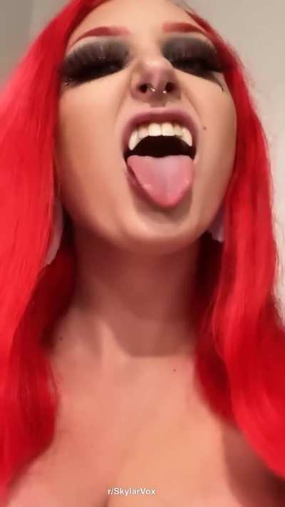 Skylar Vox 🎃 - Happy Halloween Bitches 😈