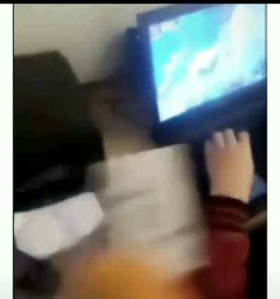 '-'