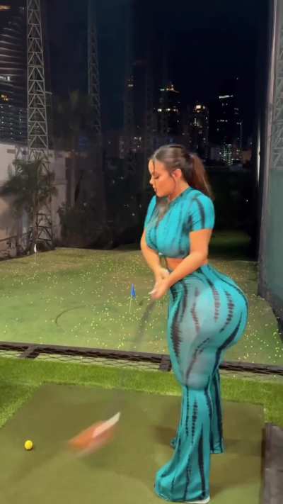 🏌🏾‍♀️