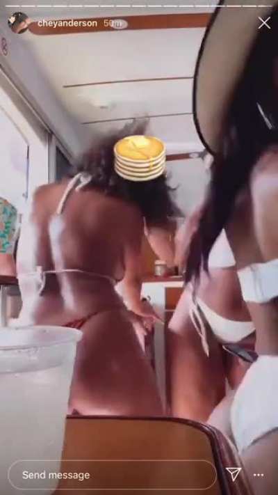 😮